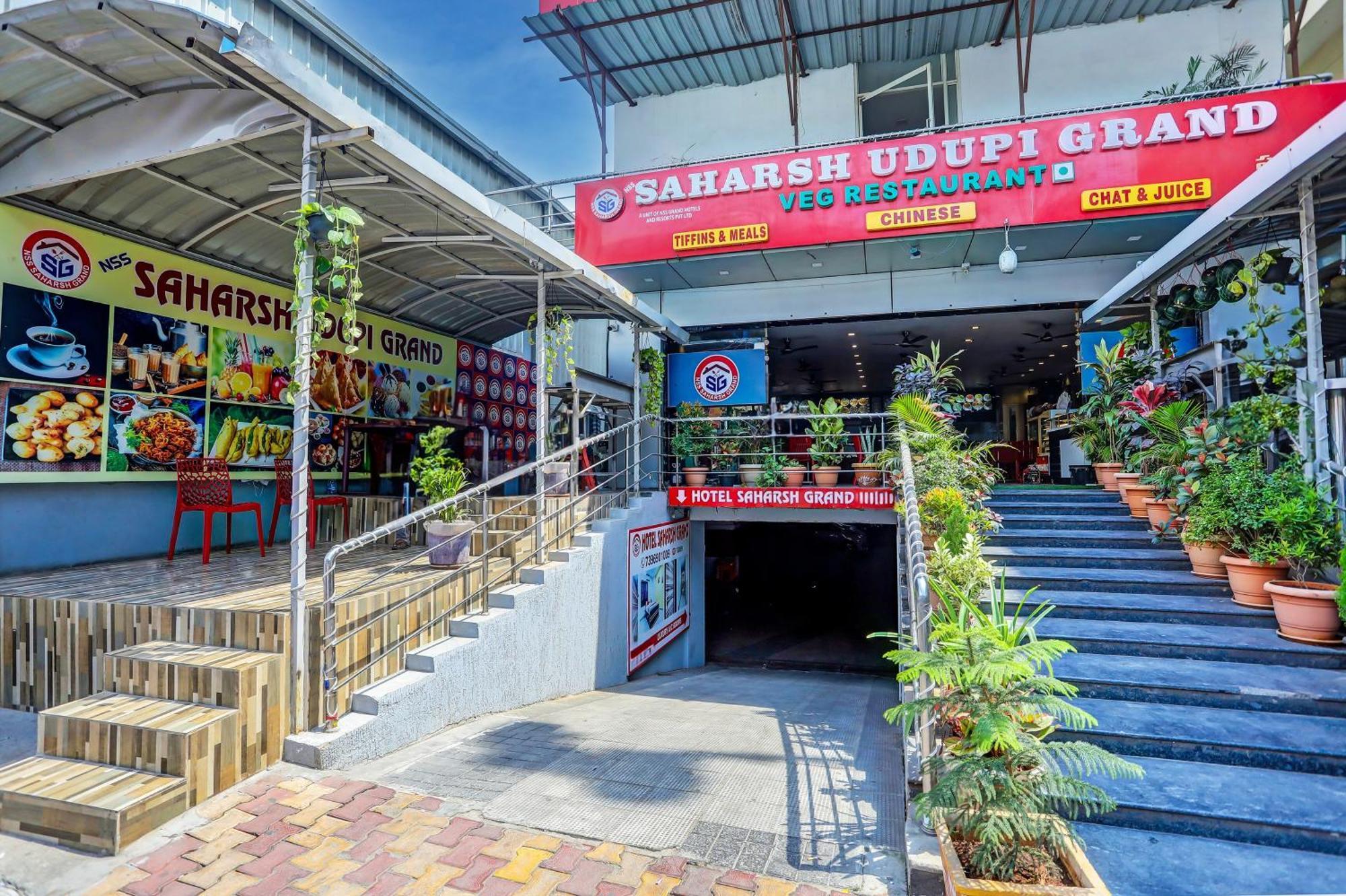 Capital O Saharsh Grand Near Shilparamam Hajdarábád Exteriér fotografie